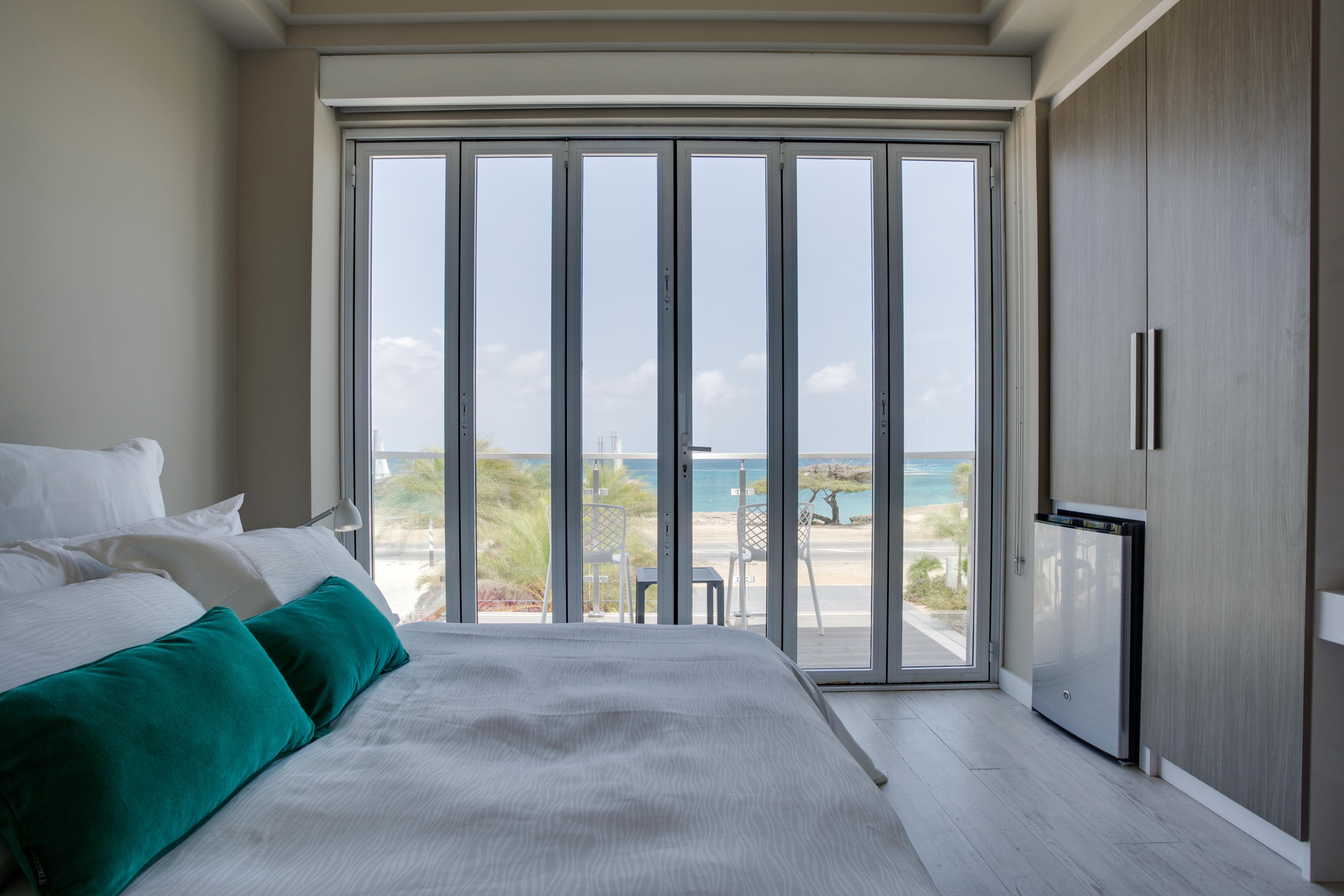 Ocean Z Boutique Hotel Palm Beach Exteriör bild