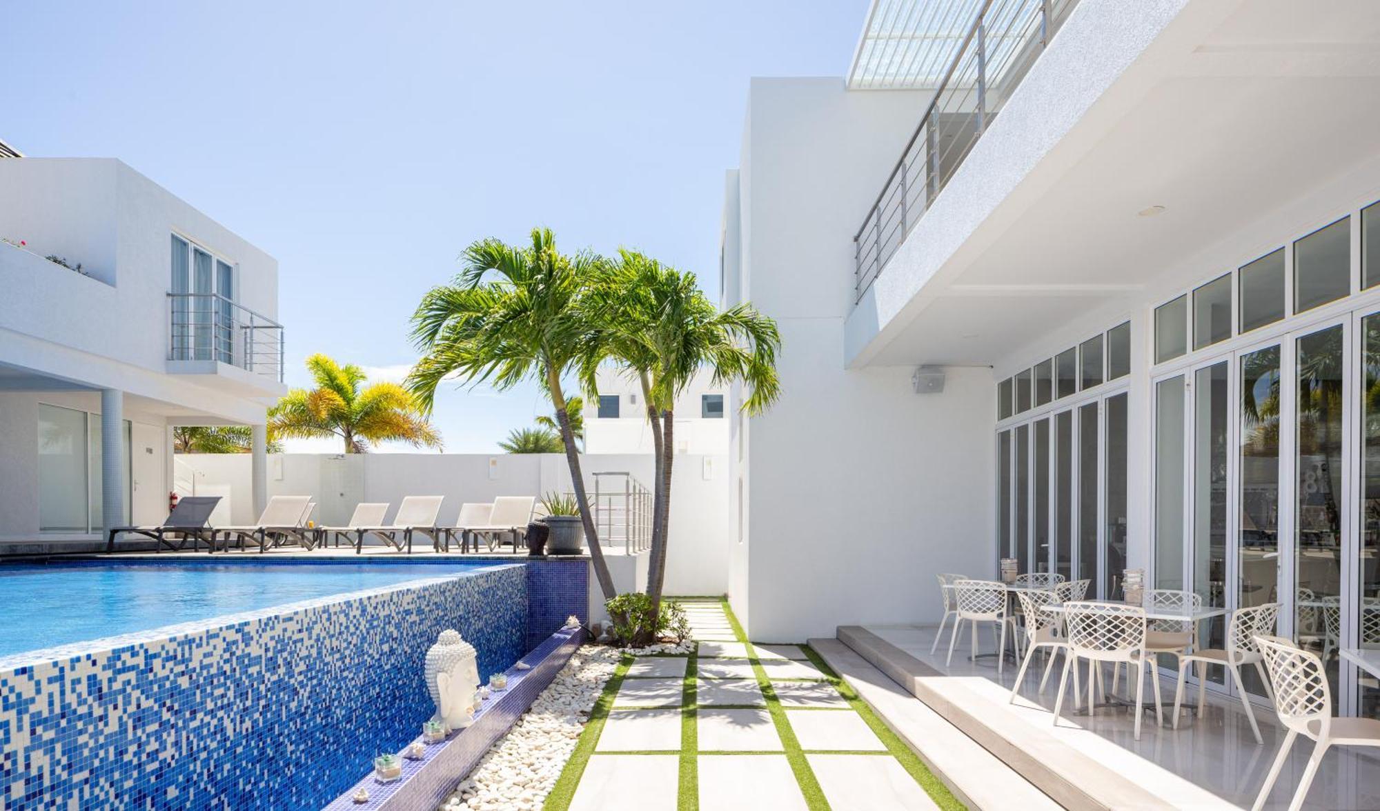 Ocean Z Boutique Hotel Palm Beach Exteriör bild
