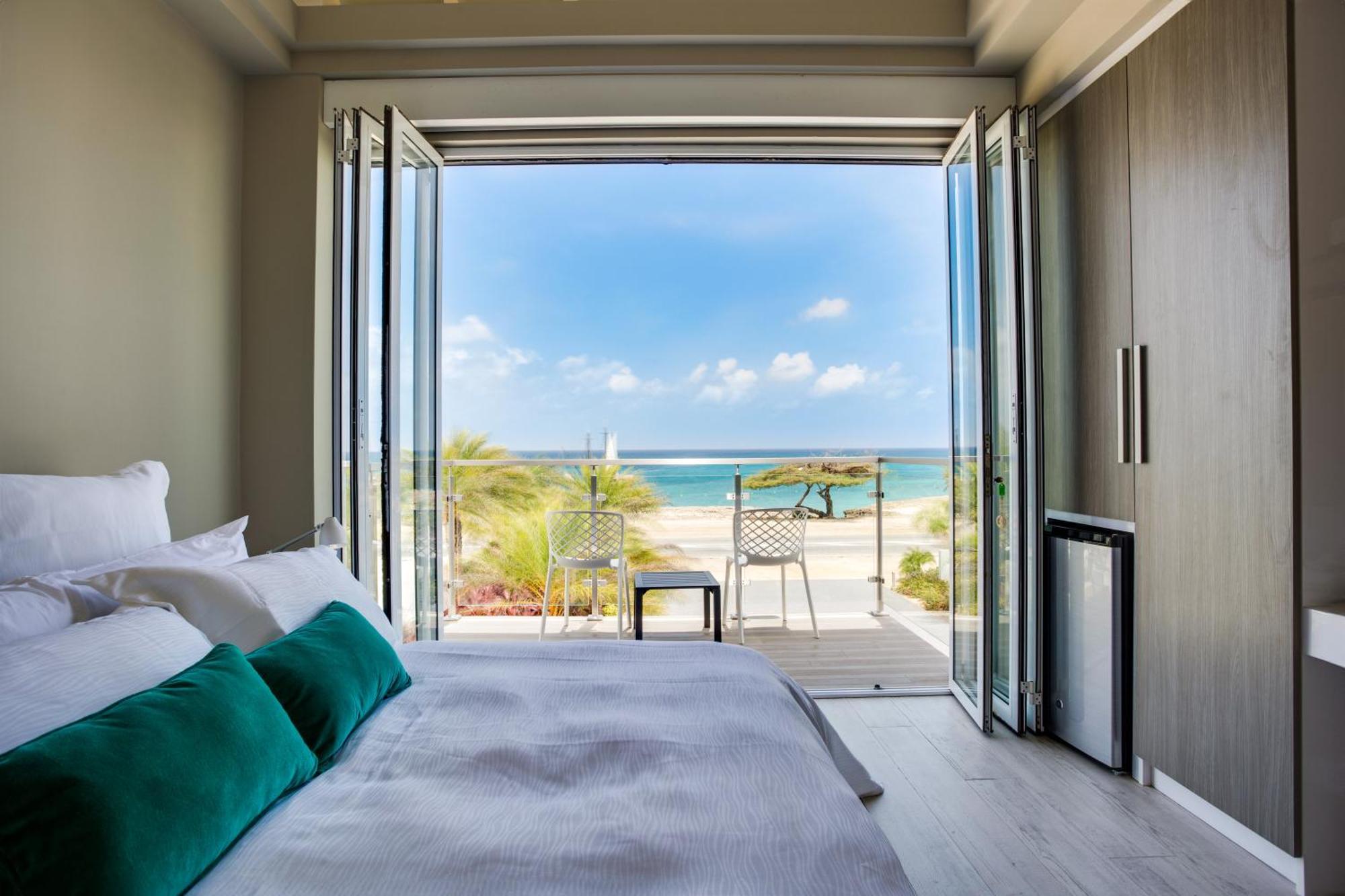 Ocean Z Boutique Hotel Palm Beach Exteriör bild