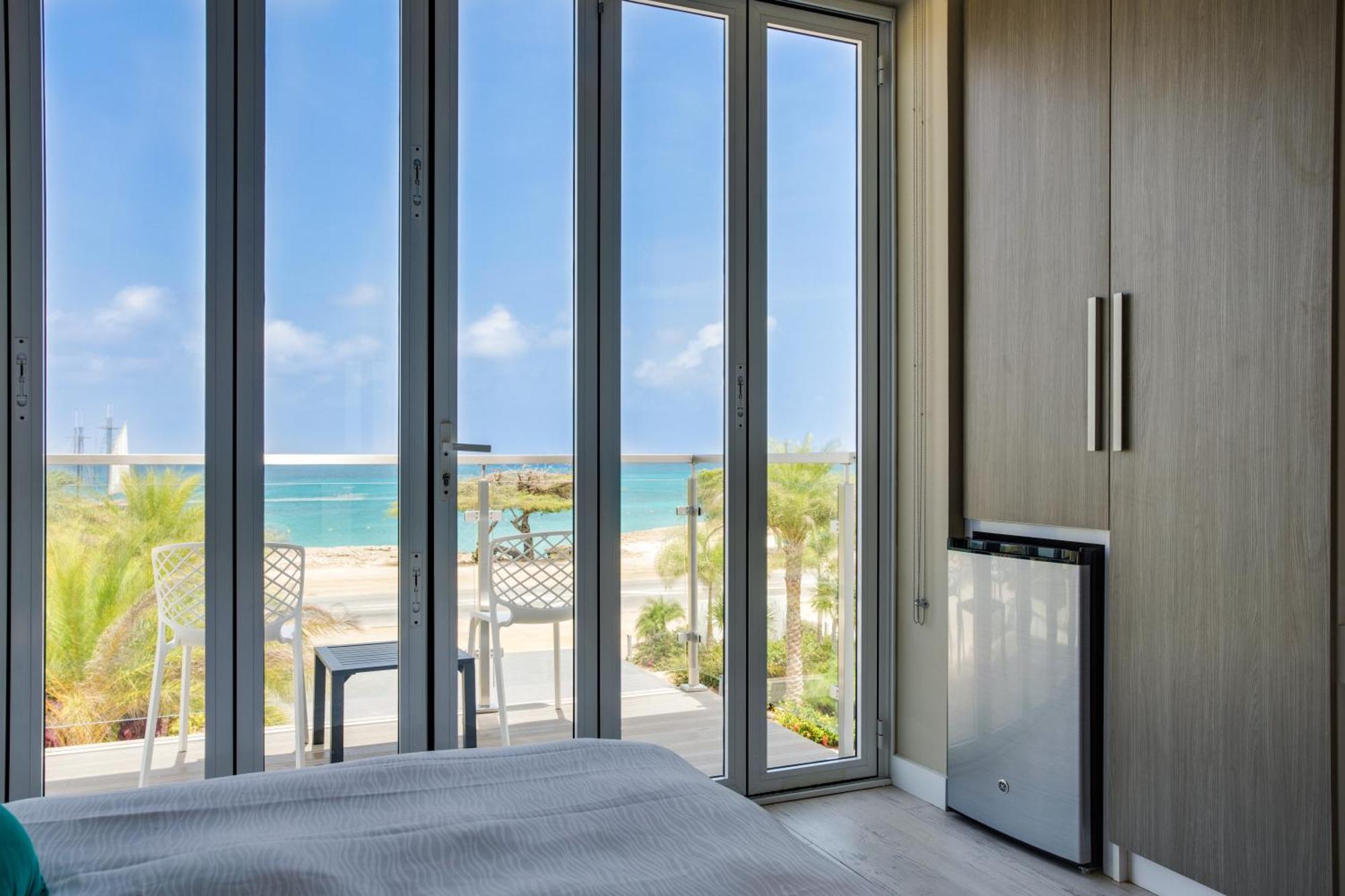 Ocean Z Boutique Hotel Palm Beach Exteriör bild
