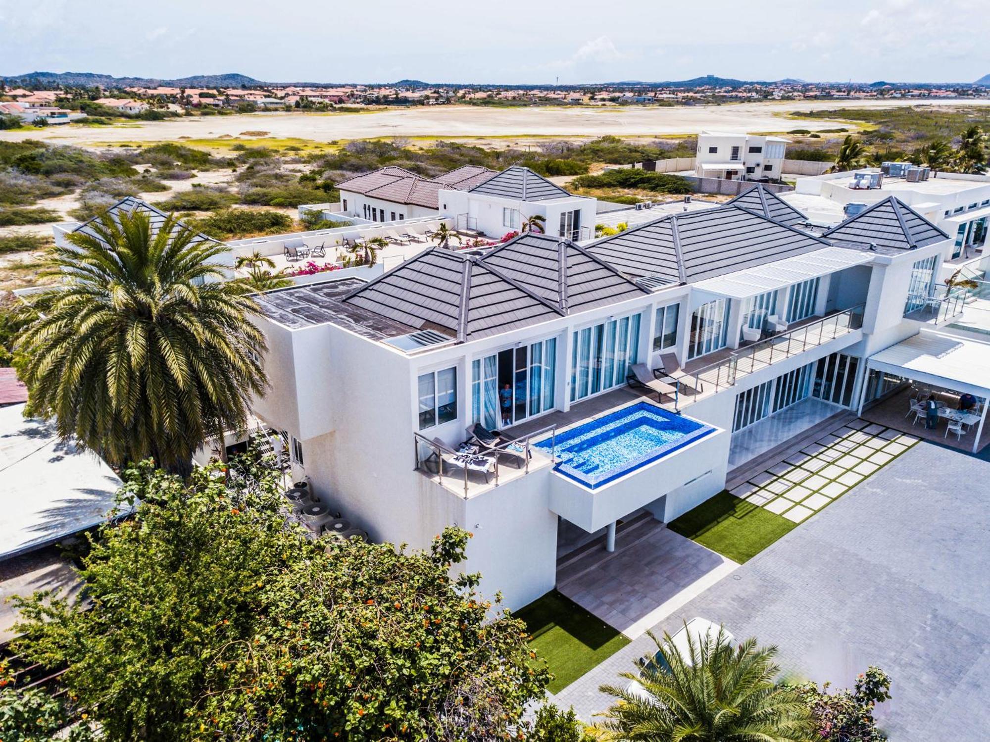 Ocean Z Boutique Hotel Palm Beach Exteriör bild