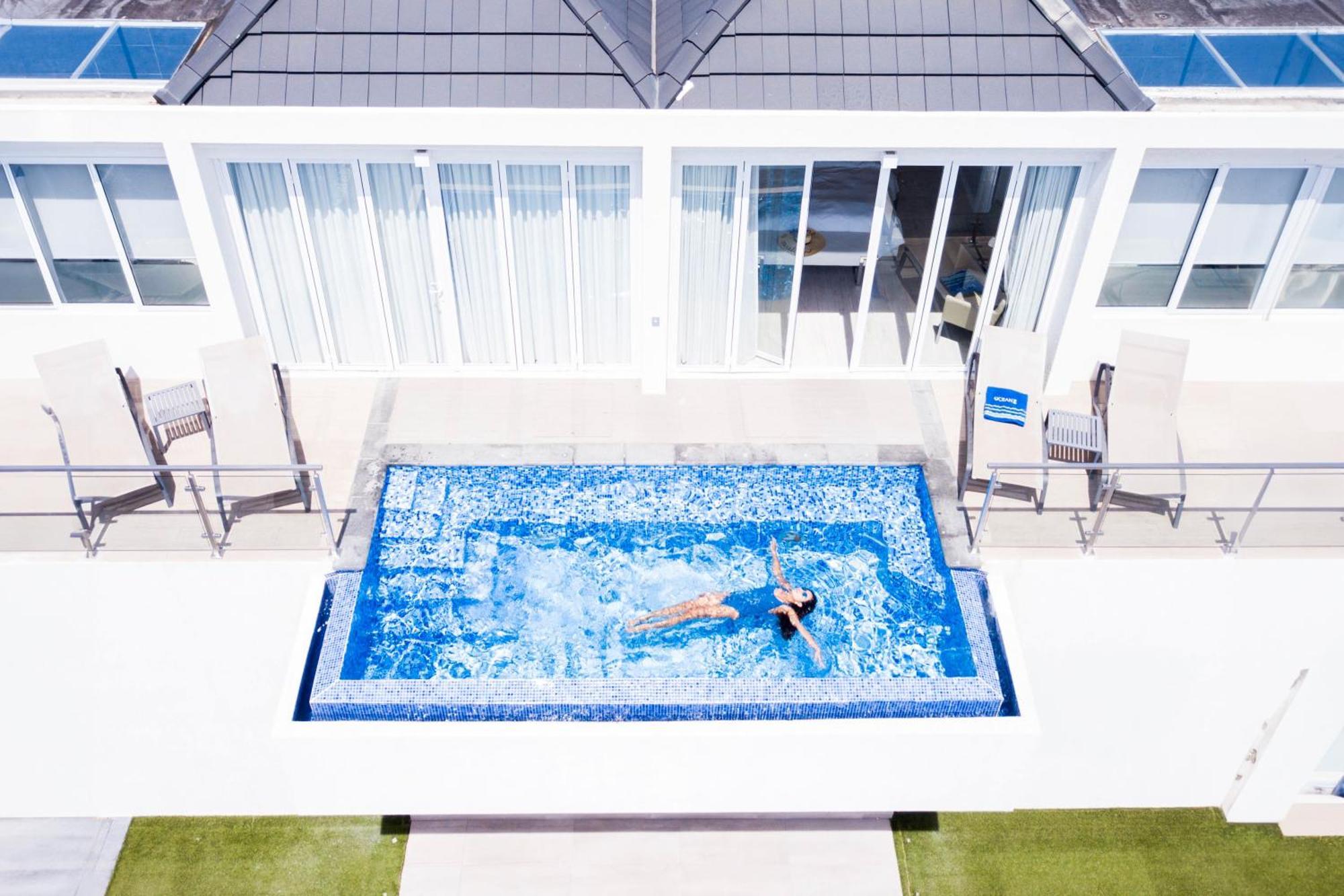 Ocean Z Boutique Hotel Palm Beach Exteriör bild