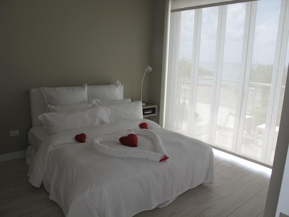 Ocean Z Boutique Hotel Palm Beach Exteriör bild